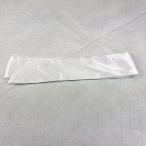 Minimalist elegant simple white satin skinny scarf twilly. New no tags